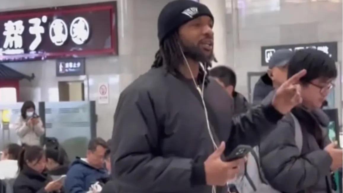 辽篮出征北京，杨鸣轻松，威尔斯开心，李晓旭随队将出战