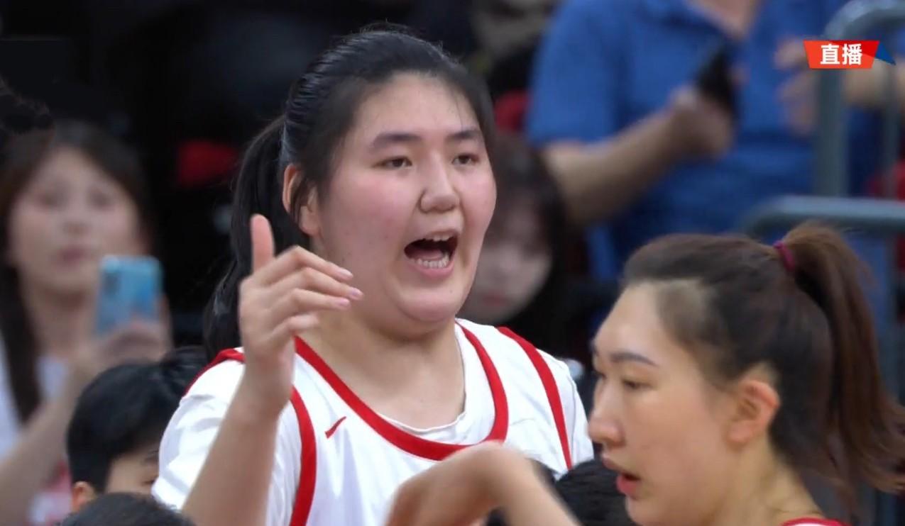 101：55，中国女篮大胜波黑女篮。
         久未露面的中国女篮，今晚