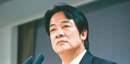 人民日报对赖清德的称呼突然升级，直接点出“战争”二字，背后信号太明确了！
要知道