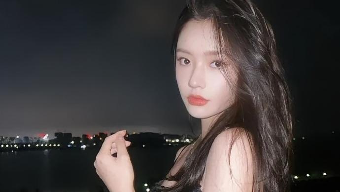 如果换成林允来演《灼灼韶华》，热依扎会不会避免被批评？这一替换能否改变剧集命运？