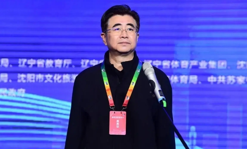 比亚迪退出赞助中国足球
如果把中国足球比做我们自己的孩子——他现在是个浪子，不着