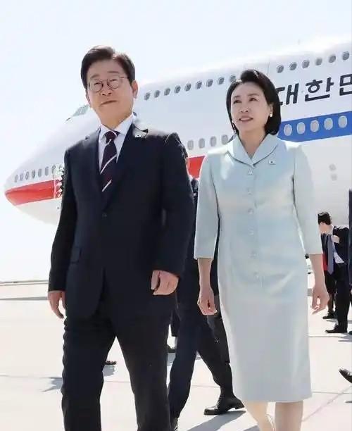 可以断定，十月份韩国举办的经合组织峰会，咱们大概率不会隆重参与了，因为韩国外长在