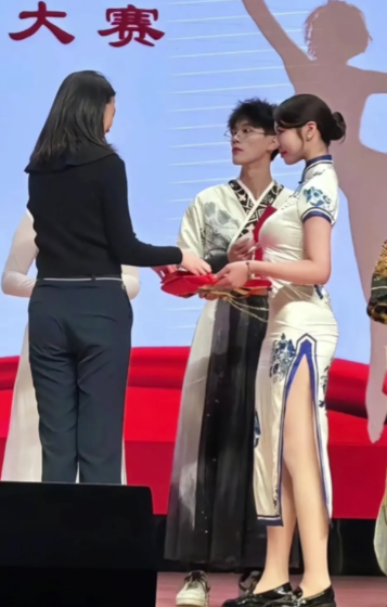 后悔没有参加大赛了
不过能来看看也不错
