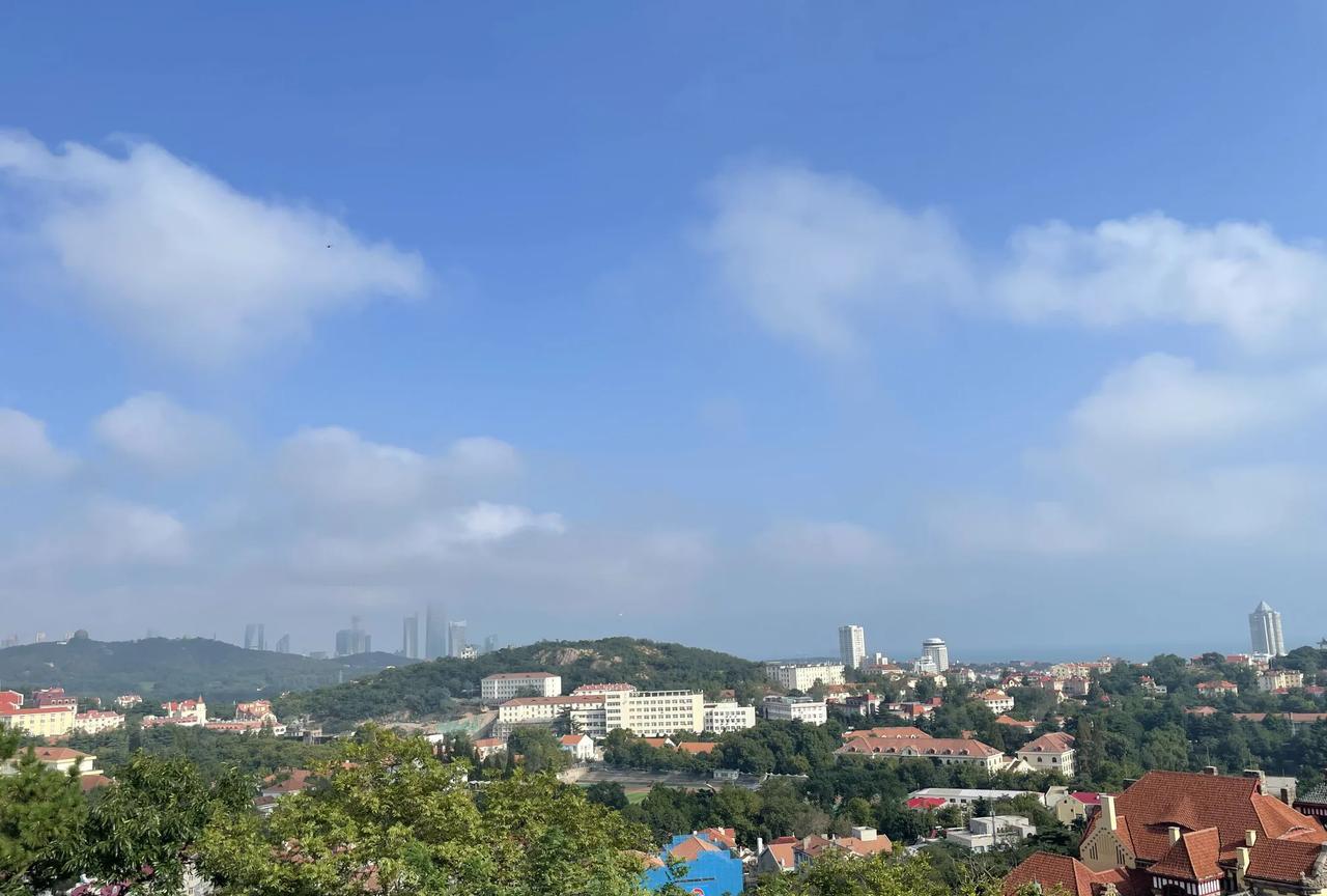 不是你的女人
不要去嘘寒问暖
不是你的男人
不要去情意缠绵
因为一个男人
是一个