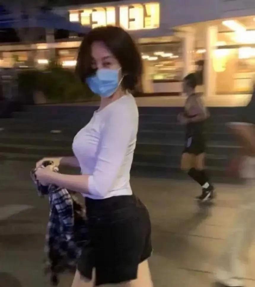 现实中大龄剩女有没有妥协呢？  她们的“妥协”，不过是从择偶标准中删去一些苛刻条
