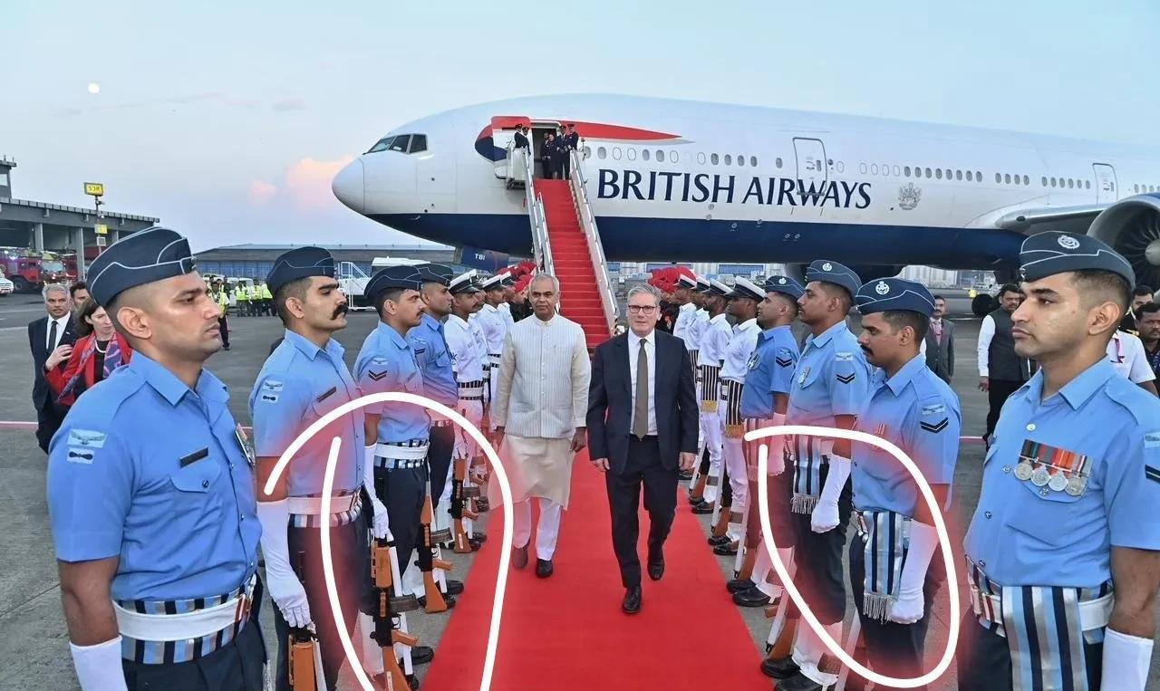 三哥丢人丢大发了
今天晚上，英国首相斯凯尔访问印度新德里，莫迪在机场安排了重大接