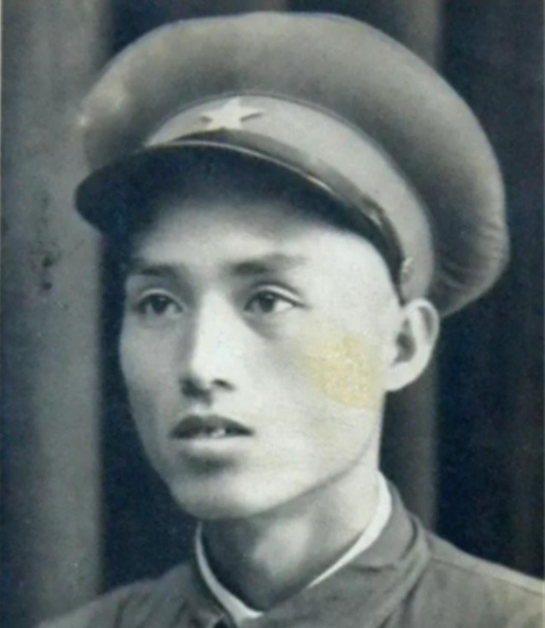 1942年，赵培宪被俘，日军捆住他的双手，把他押到训练场给新兵练刺刀，但被赵培宪