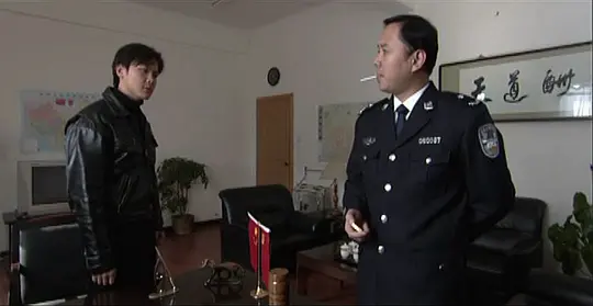    片子很好看！一口气看完了《软弱》。
   结局最后几分钟隐藏了大量信息，不