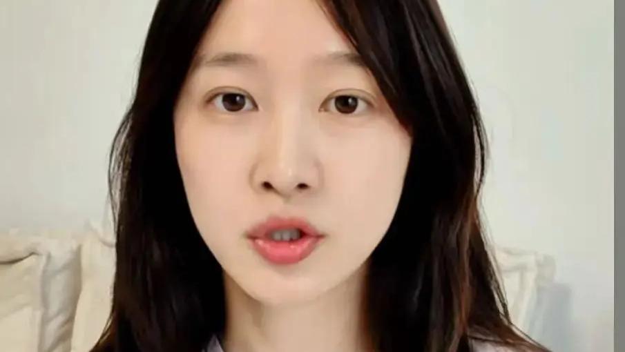 “严莉莉”刘美含