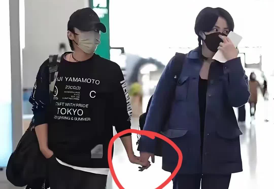 破案了！
谢霆锋演唱会，王菲不是没来
两个人的恋情成为焦点，王菲可能是不方便