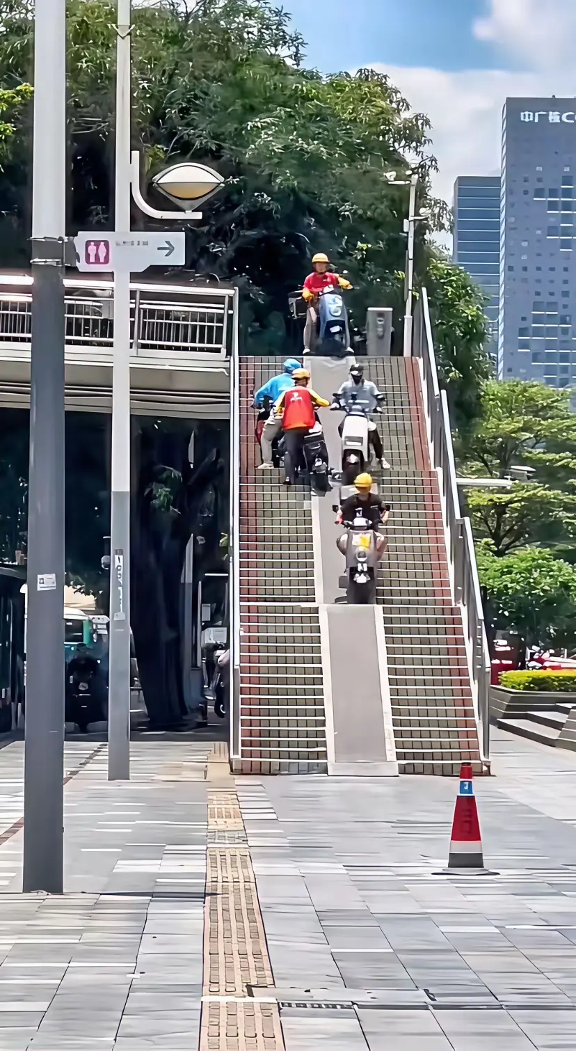 看了这个我更确信，我连外卖都送不了。