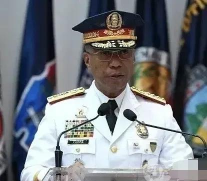 拖雷被马科斯解雇了！
据称这项命令来自8月25日，由总统府执行秘书卢卡斯·贝萨明