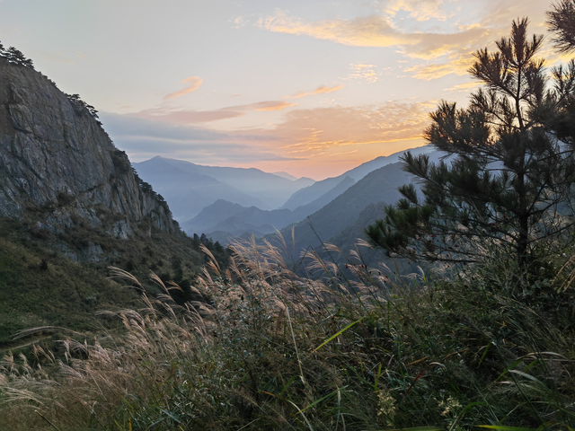 DMI或者油混的未来
跑了个山，充电地方不是很方便，所以基本馈电跑完皖南川藏线