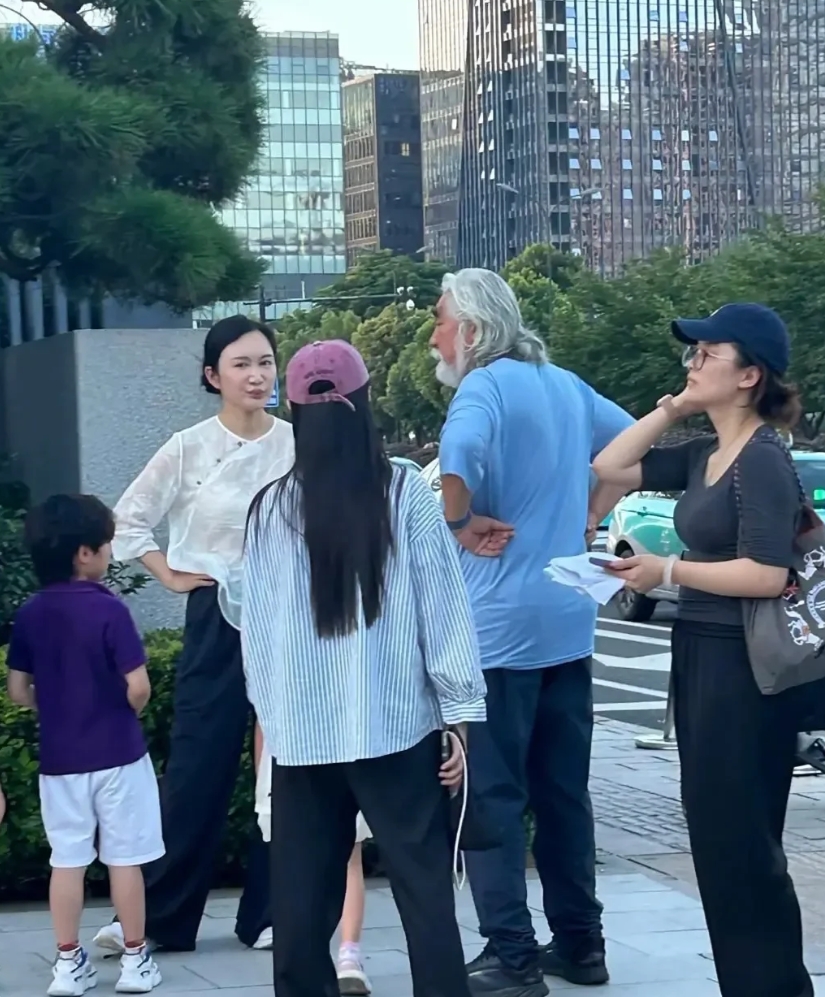 张纪中夫妻越来越有夫妻相了，以前还觉得他们不般配。[开怀大笑][开怀大笑][开怀