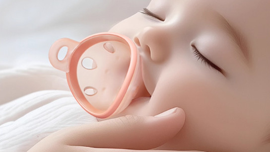 专研母乳实感，佳尔优优安抚奶嘴，让挑剔的母乳宝宝也欣然接受