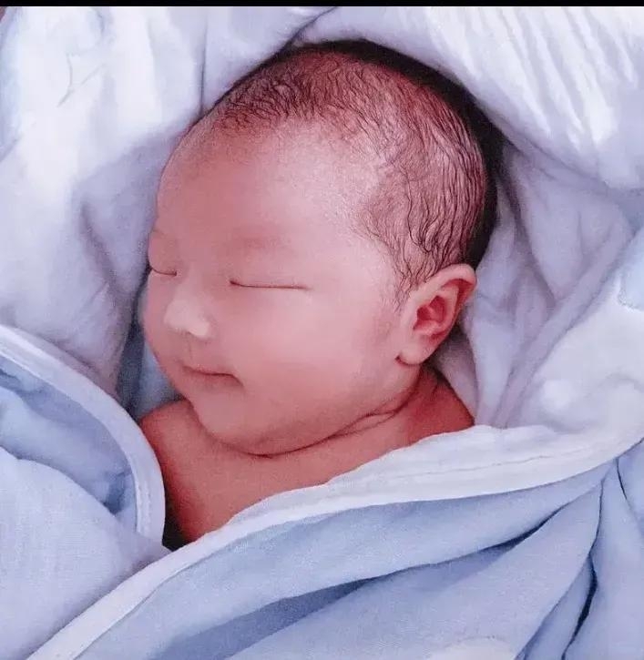 宝子们，来瞅瞅男孩出生最佳时辰排行啦！
子时（23 点 - 01 点）：老话说千