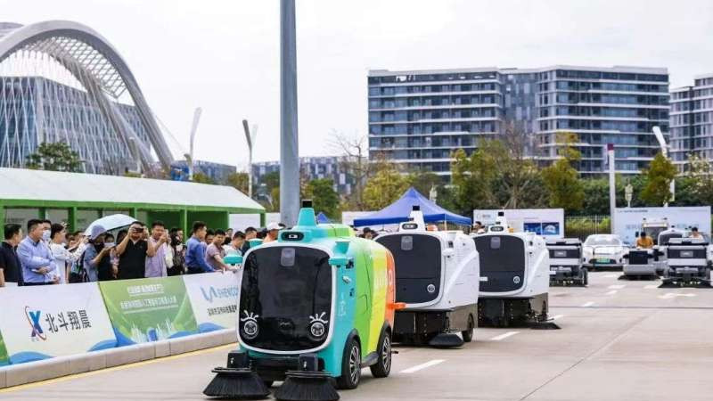智扫全城, 慧护洁净——无人清扫车重塑城市环卫新生态