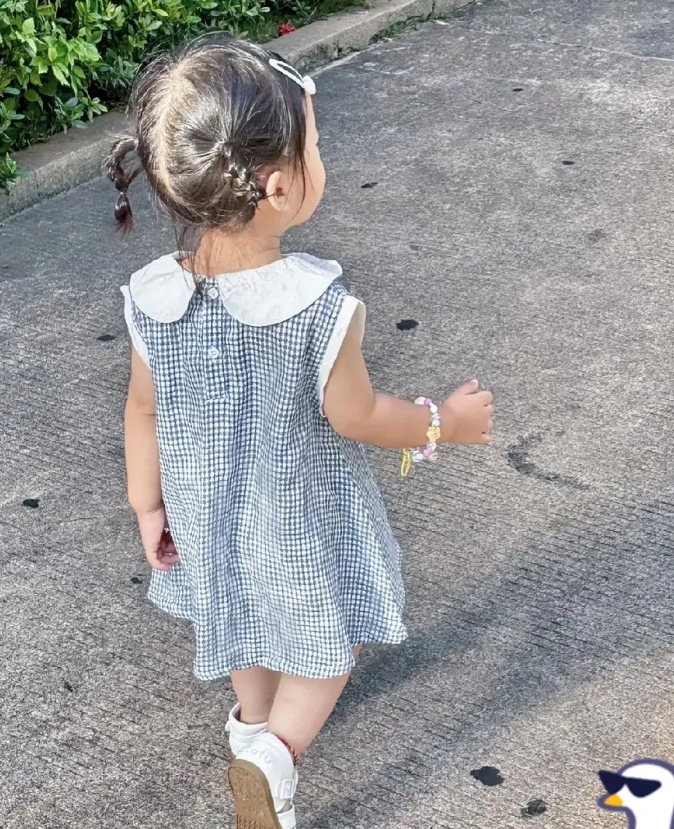 我真的搞不明白！现在女性在各行各业那可都是闪闪发光，生孩子时更是拼了半条命，可为
