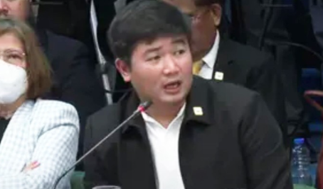 菲律宾参议院蓝色丝带委员会周一以藐视法庭罪罢免了公共工程和公路部工程师布赖斯·埃
