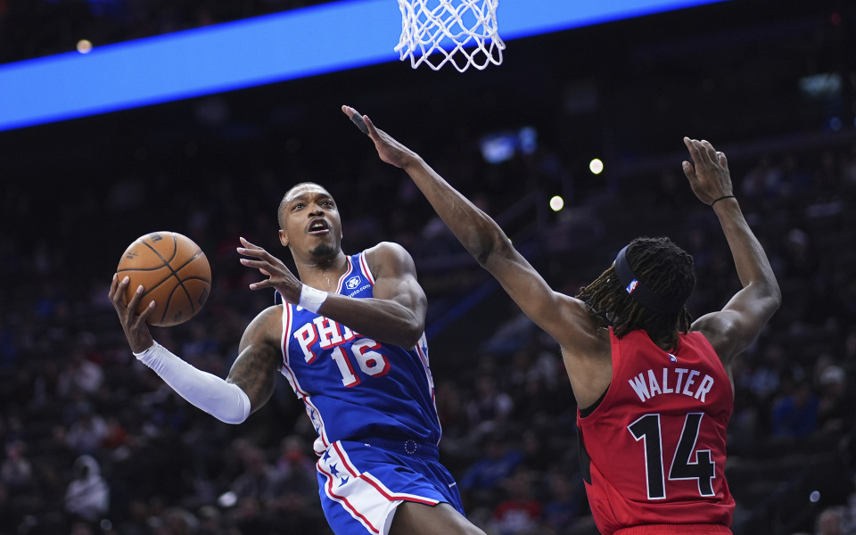 北京时间3月31日，NBA常规赛中，76人主场109-127惨负猛龙，吞下8连败