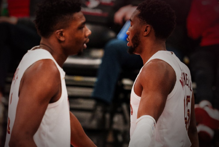 骑士崩塌夜：多次失误埋葬东部豪强，吉迪三双唤醒公牛