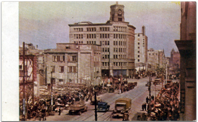 1945年，日本投降以后的东京银座。