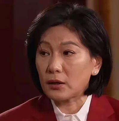 中国女篮名宿李昕认为：“我觉得中国篮球是有人才储备的，而且很多”。
李盺是一个敢