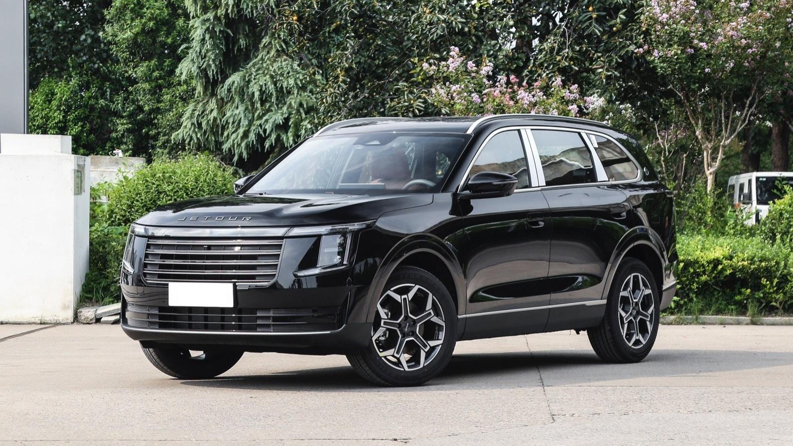 国产亲民版“揽胜”预售12.59万起！配七座布局+电磁悬挂，还看啥