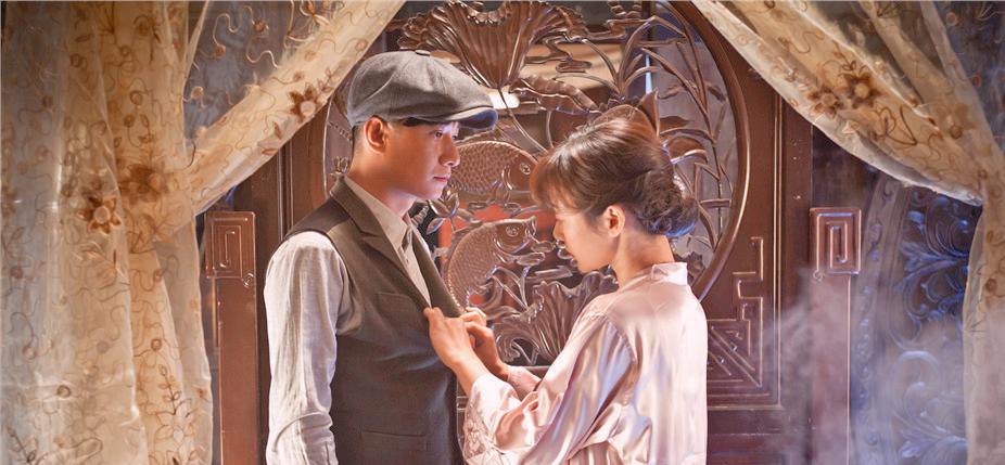 1916年，张学良去表哥家回礼。谁知，一进门表嫂就把他拉进房间问：