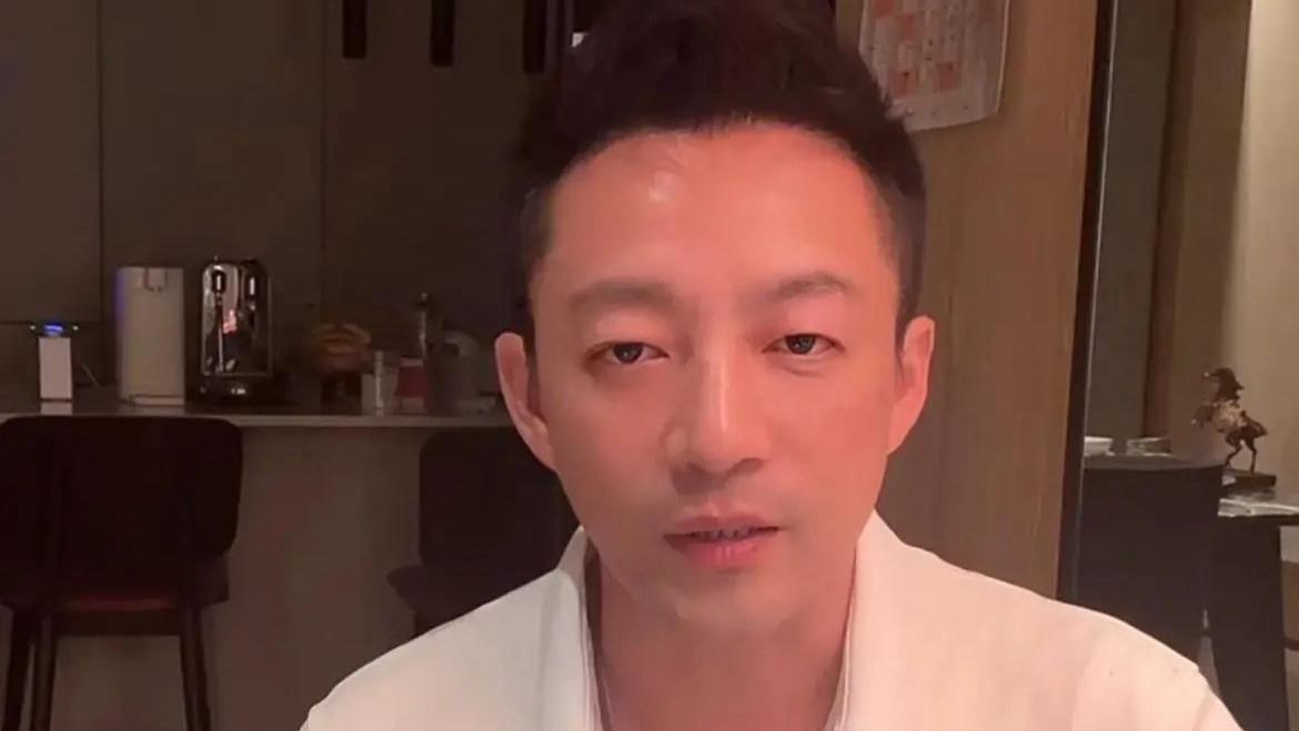 汪小菲北京过生日，马筱梅四字祝福惹争议，网友直呼：又内涵大S
