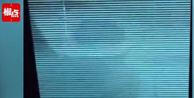 羞愤欲泣，一女子每天洗澡都被看光！江苏苏州，一女子厕所装百叶窗，三年后被楼上阿姨