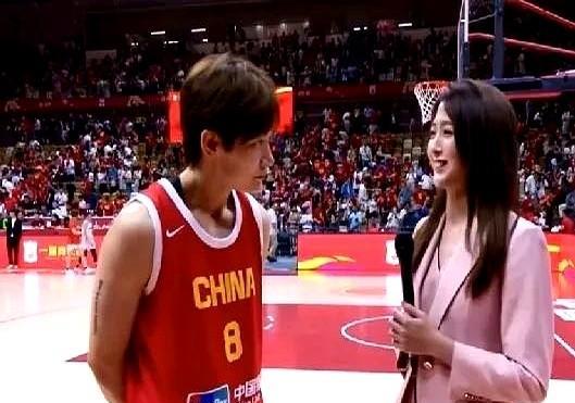 中国女篮101-92战胜日本女篮，赛后杨力维接受采访主要谈了三点: 1、今天开局