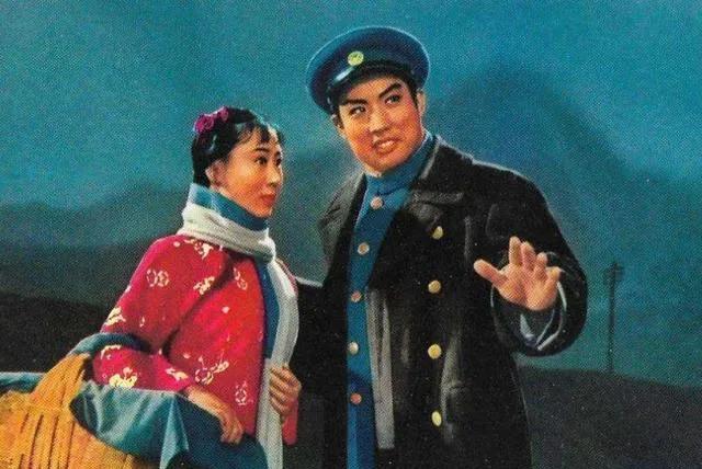 钱浩梁著名的京剧表演艺术家，在样板戏《红灯记》中他饰演了主角“李玉和”，并且后来