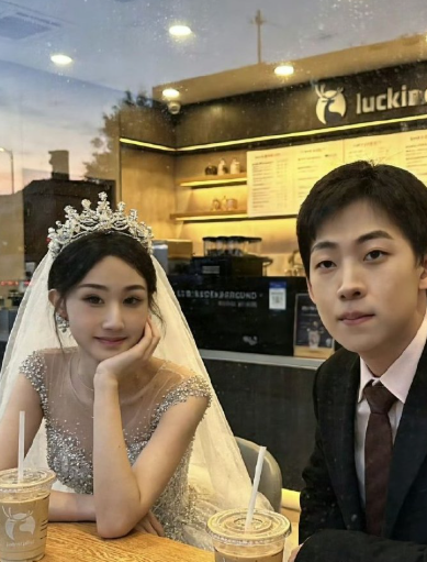 P图造谣者滑跪了，但同游照和酒店订单还在。完颜嘉怡删博更添疑云，这瓜吃到现在，只