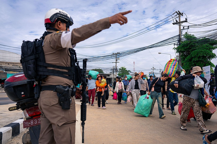 柬埔寨国内同仇敌忾，但还是…