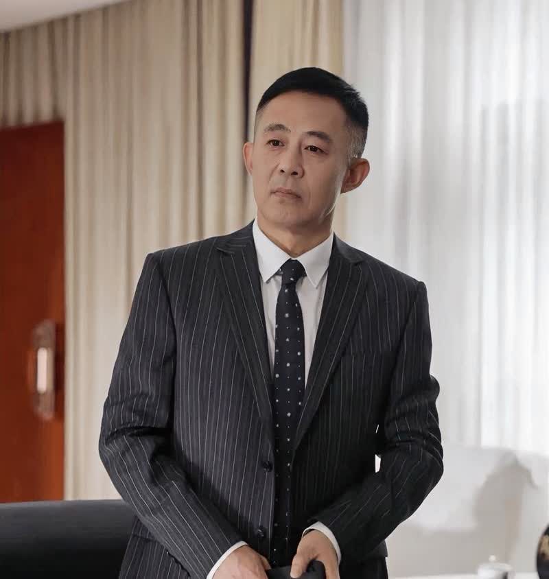 不停换老婆的五位男明星
一、侯勇（3段婚姻）
二、汪峰（4段婚姻）
三、许