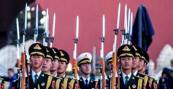 为何中国有了红旗9，还要从俄罗斯进口S400？
说白了，还是因为S400太强，红