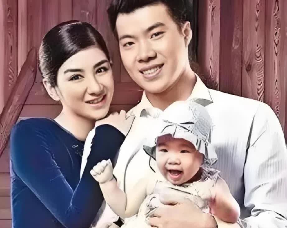 我敢打包票，
不仅黄奕女儿没有意识到
就连黄奕也没有预料到，自己女儿想当明星