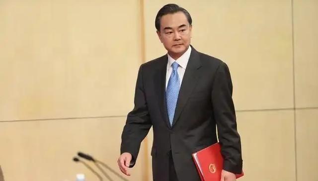 中国已向美国发出“对等部署”最后通牒：美军一天不撤出第一岛链，解放军的舰队，就将