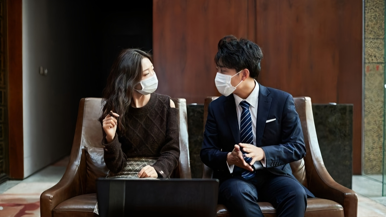 明明线上无话不谈，一见面却尴尬到想找地缝钻