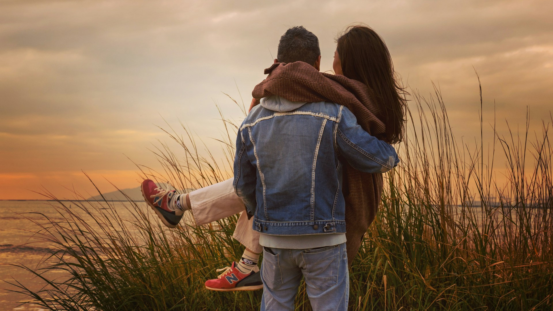 亲密连结中的「巅峰」时刻，心灵共鸣远胜过身体反应