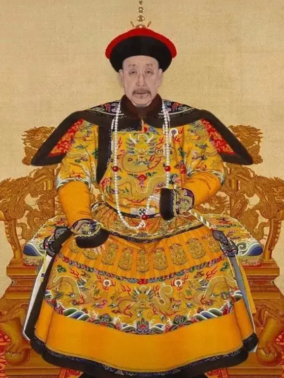 班禅额尔德尼进京为乾隆祝寿，染天花圆寂，其兄仲巴呼图克图私吞朝廷赏赐，弟沙玛尔巴