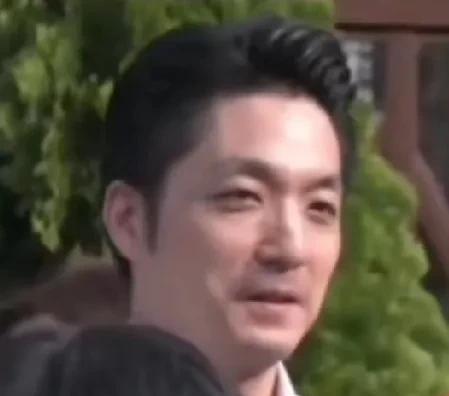 今天是台湾地区父亲节，媒体采访台北市长蒋万安时提问：“父亲节快乐！可不可以讲一下