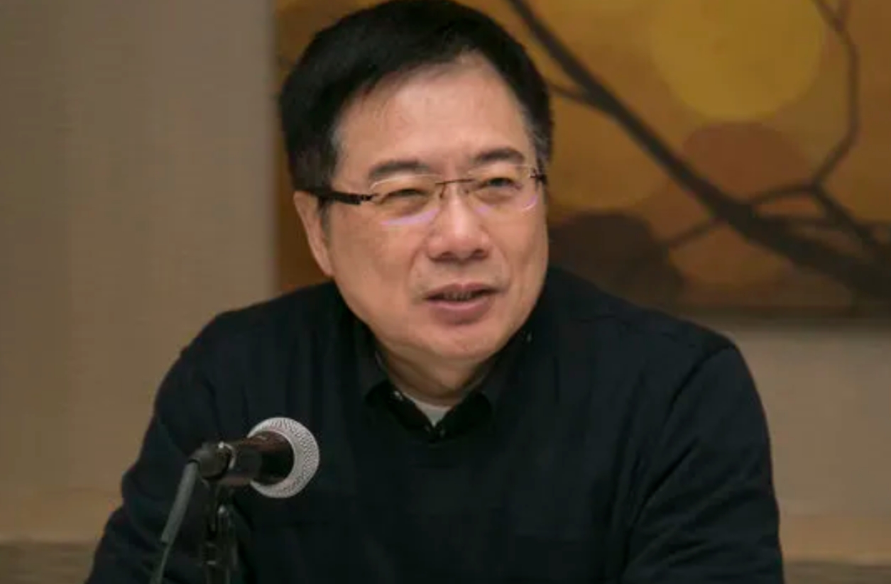 蔡正元被整，戴电子脚镣并限制出岛。蔡正元稍早表示，他一个月前就听人说赖清德要整他