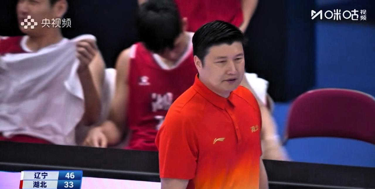 湖北主教练颇受震撼！辽宁男篮太能打了，外教洛佩斯大材小用，全运会青年组比赛牛刀小