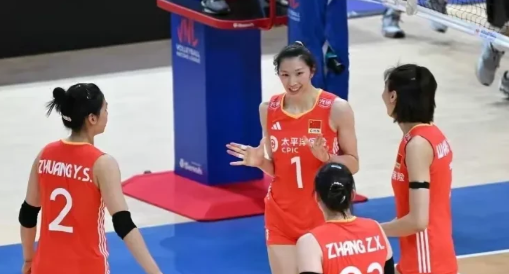 短短3天，中国女排遭受4连败
从7月19日到今天
赵勇挂帅的中国女排输了1场
王