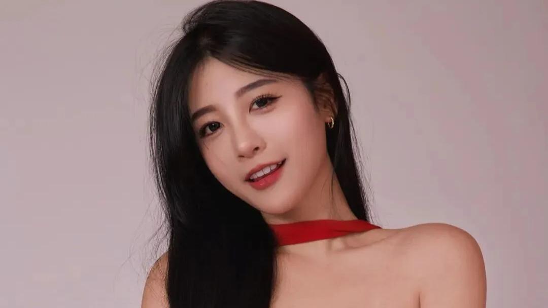 曾湘绫：平凡台湾女孩的网络逆袭