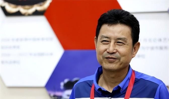 1992年陈忠和的第一任妻子因背包带勾住了火车，而被卷入火车下不幸而亡。3年后，