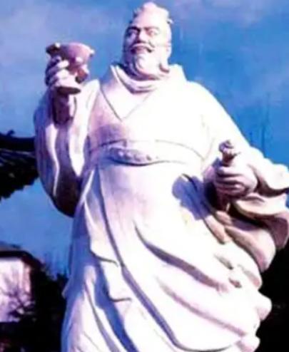 这人被判烹刑，临刑对刘邦说：我说一句再死！刘邦听后大喜：升官
公元前 196 年