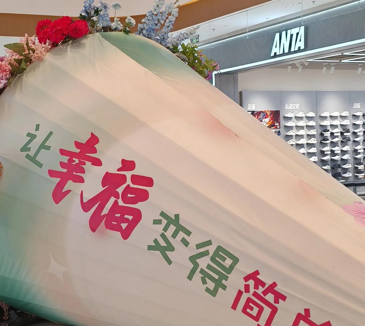 马斯克说，2030年开始，人类将面临大规模失业，大部分专业技术岗位会被AI取代，